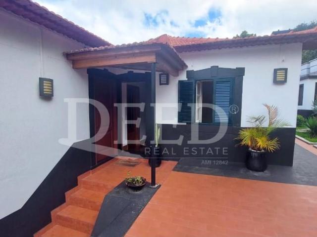 Moradia T3 para Venda em Santa Cruz 0m² Santa Cruz