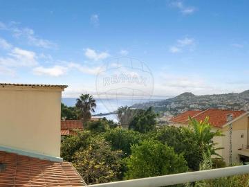 Moradia T3 para venda por 535.000 Eur Efetuada Reabilitaçã. 115m² São Gonçalo