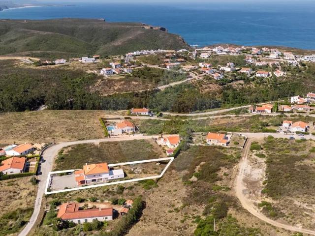 Moradia T3 Perto da Arrifana