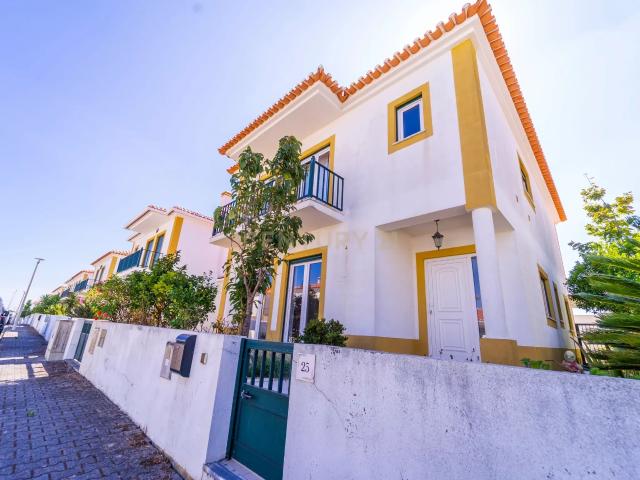 Moradia T3 próxima da praia / Serra D'El Rei