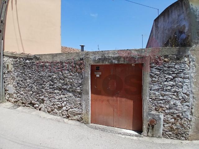 Moradia T3 rústica localizada no concelho da Lourinhã 101m² Reguengo Grande