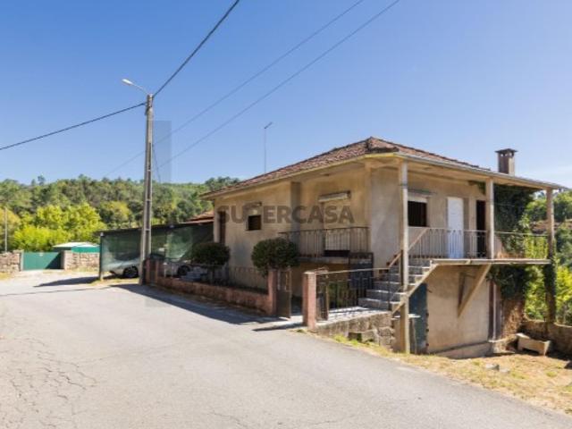 Moradia T3 R/C e Andar, Anexos e Terreno de 1,1 ha Refojos de Basto, Cabeceiras de Basto