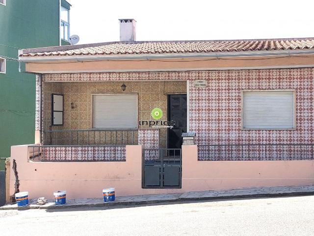 Moradia T3 Remodelada Catujal / Loures