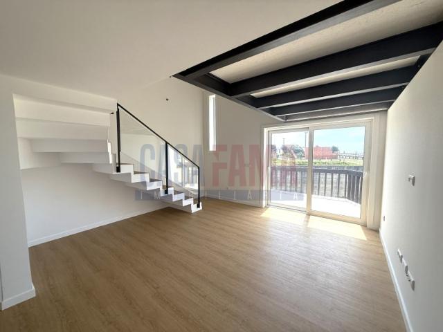 Moradia T3 Remodelada em 1ª Linha de Mar Aver o Mar