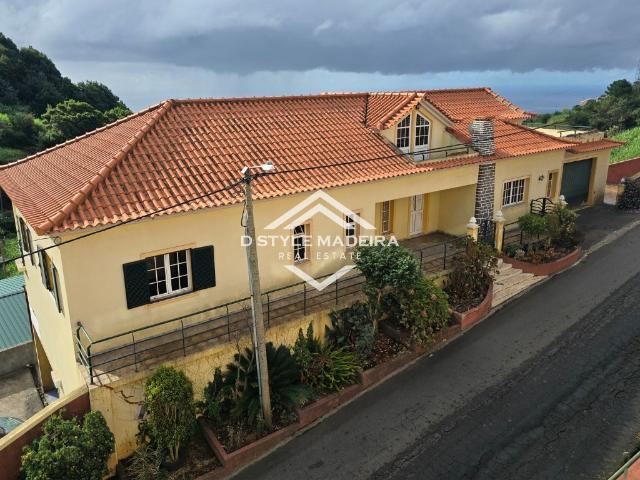Moradia T3 remodelada na Ponta do Sol, Ilha da Madeira