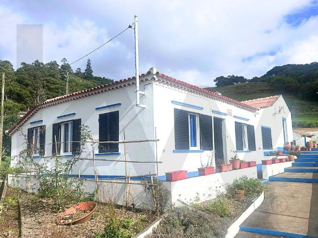 Moradia T3 Santa Bárbara