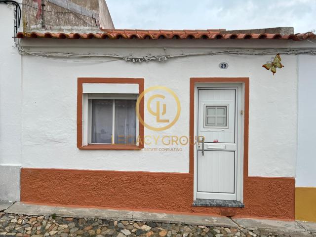 Moradia T3 sem degraus com quintal em Baleizão, Beja