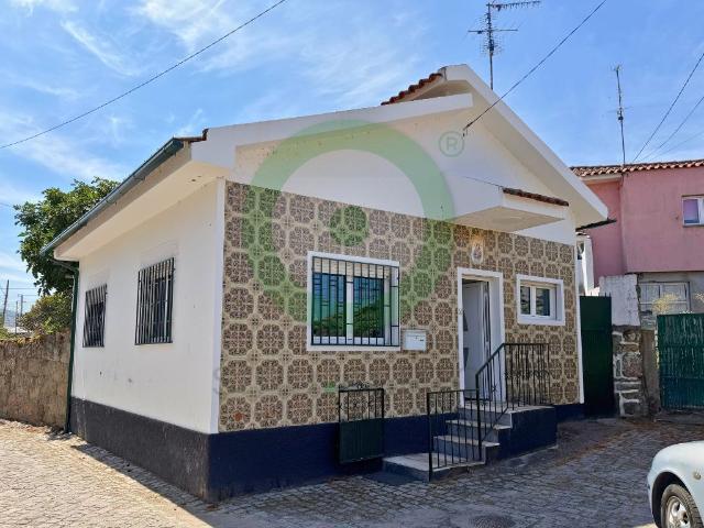 Moradia T3 situada em Outeiro Seco