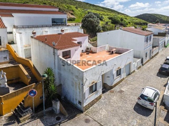 Moradia T3 + T1 Carrapateira