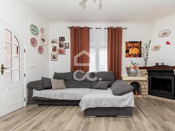 Moradia T3 Térrea Bifamiliar c/ Quintal e Garagem | Pites, Bacelo, Évora