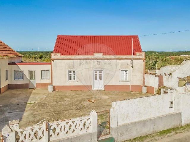 Moradia T3 térrea com Armazém, Adega e 2 Arrecadações, Anexo. 249m² Moita dos ferreiros