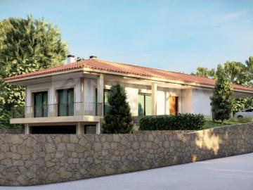 Moradia T3 térrea com jardim