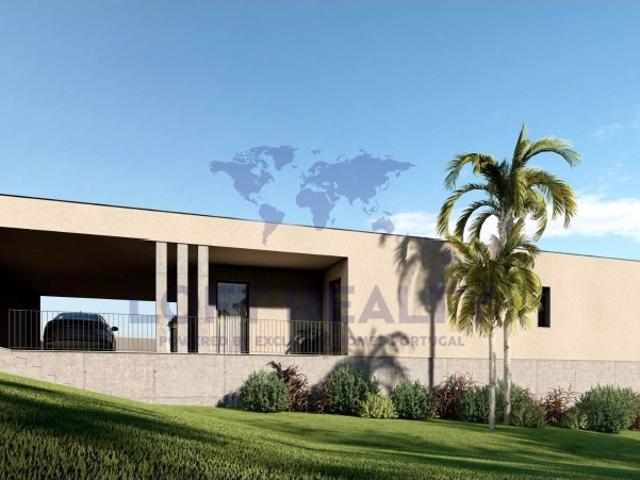 Moradia T3 Térrea de Arquitetura Moderna