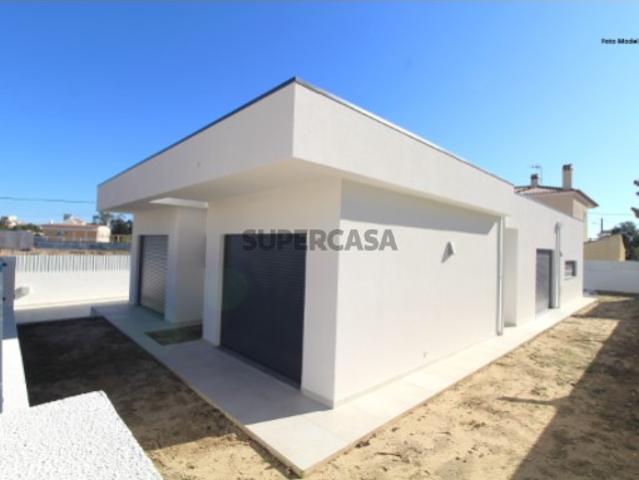 Moradia T3 Térrea e Isolada no Pinhal do General Fernão Ferro