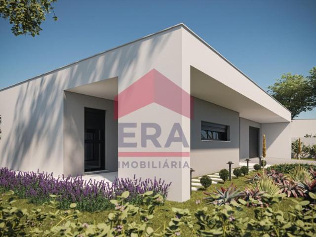 Moradia T3 térrea em construção localizada em Salir de Matos Caldas da Rainha
