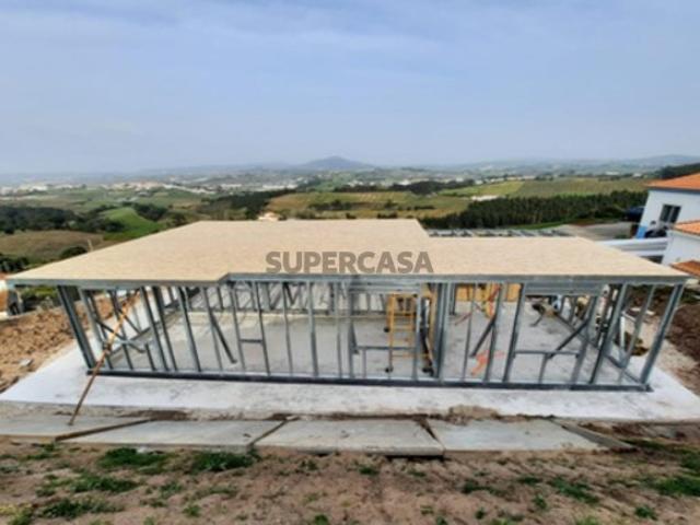 Moradia T3 Térrea Geminada