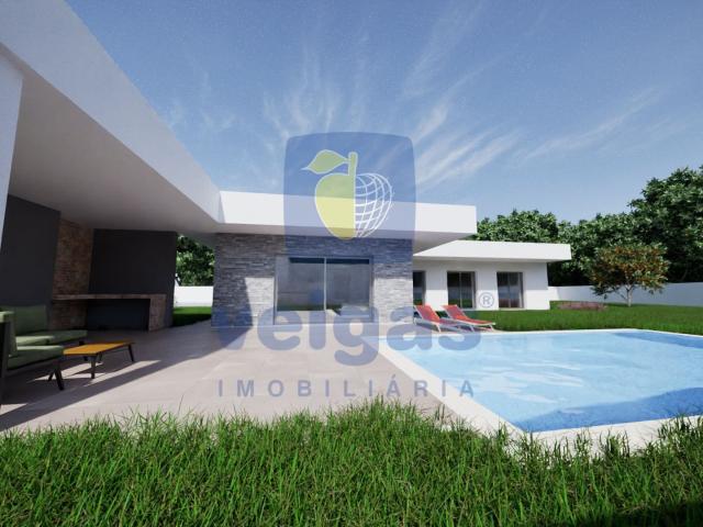 Moradia T3 térrea isolada nova com piscina em Pataias, a 10. 284m² Pataias