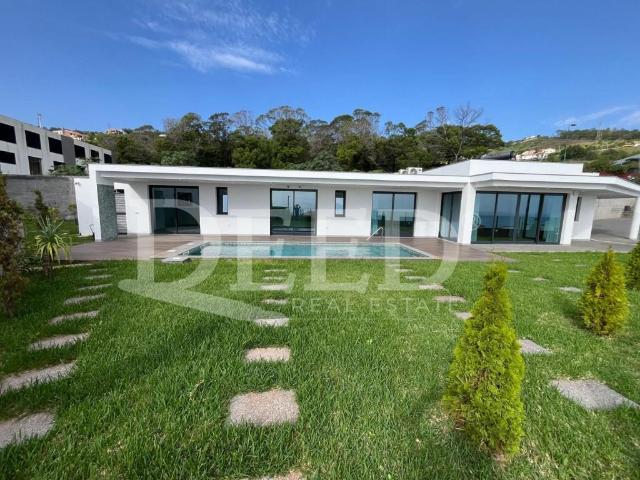 Moradia T3 Térrea Isolada para venda em Machico 261m² Água De Pena