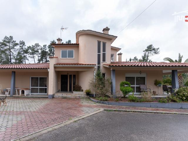 MORADIA T3 TOTALMENTE MOBILADA EM QUINTA DA SARDINHA SANTA CATARINA DA SERRA