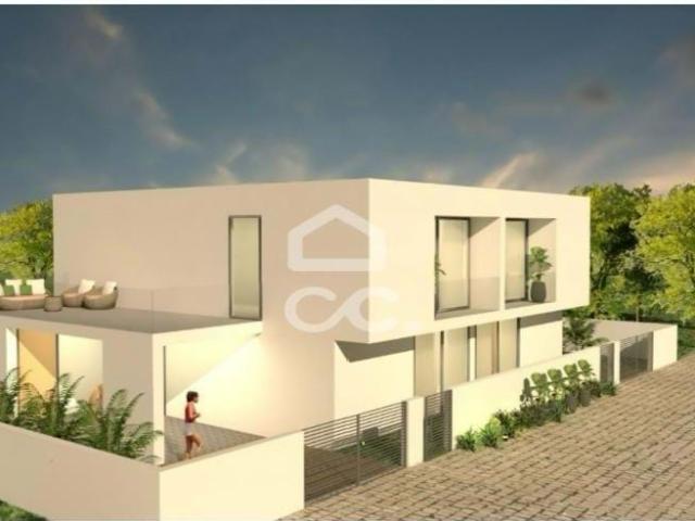 Moradia T3 unifamiliar em Antas Esposende