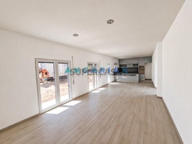 Moradia T3 Venda em Calvaria de Cima,Porto de Mós