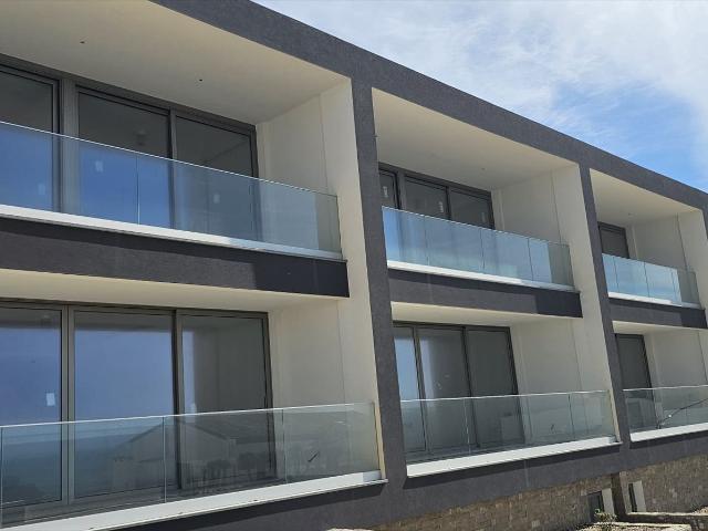 Moradia T3 Vista Mar com pátio 158m² Ribamar