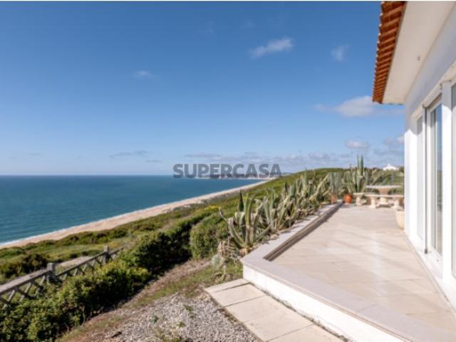 Moradia T3 vista mar e piscina em São Martinho do Porto