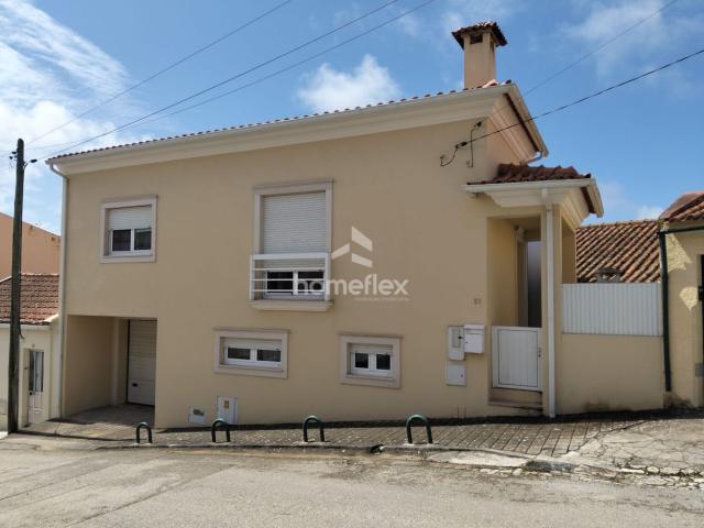Moradia T3 Vista Rio Mondego!