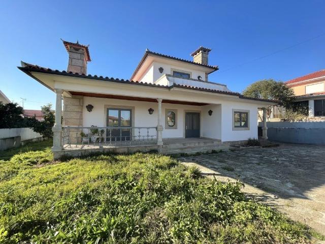 Moradia T3 10m² Santa Comba