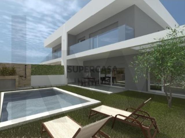 Moradia T3 + 1 com Piscina I Fernão Ferro