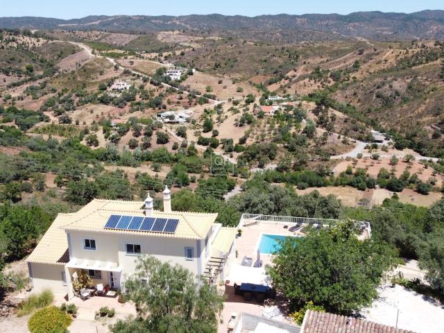 Moradia T3+ 1 com vista deslumbrante sobre campo e mar em São Brás de Alportel