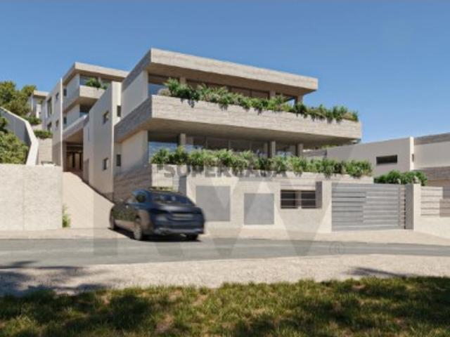 Moradia T3+ 1 duplex com jardim e piscina para venda no condomínio Estoril Garden Terraces
