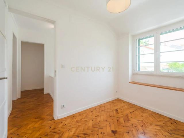 Moradia T3 + 1 Renovada com Jardim e Piscina em Penha de França, Lisboa