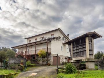 Moradia T3 + 3 com vistas amplas | Terreno e anexos Souto de Lafões