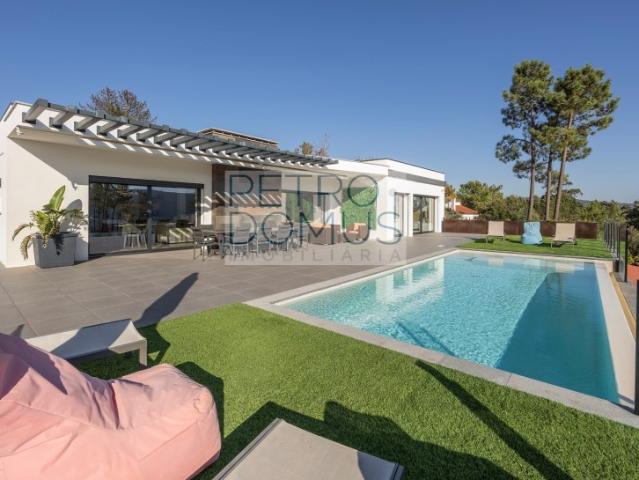 MORADIA T3+ATELIER COMO NOVA COM PISCINA AQUECIDA E VISTA PARA A SERRA DE AIRE e CANDEEIROS