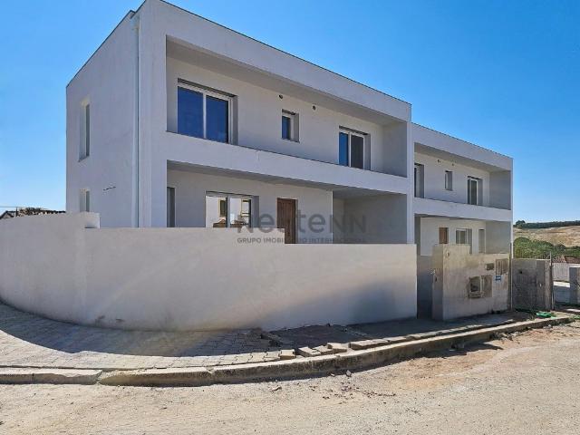Moradia T 3 Em Miragaia, Lourinhã 164m² Miragaia e Marteleira