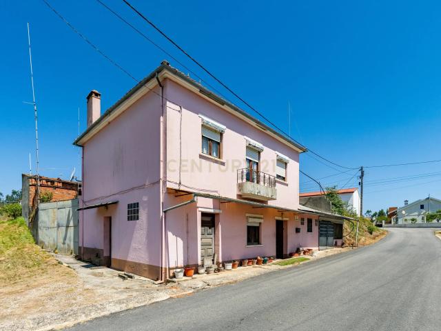 Moradia T 3 para reabilitar