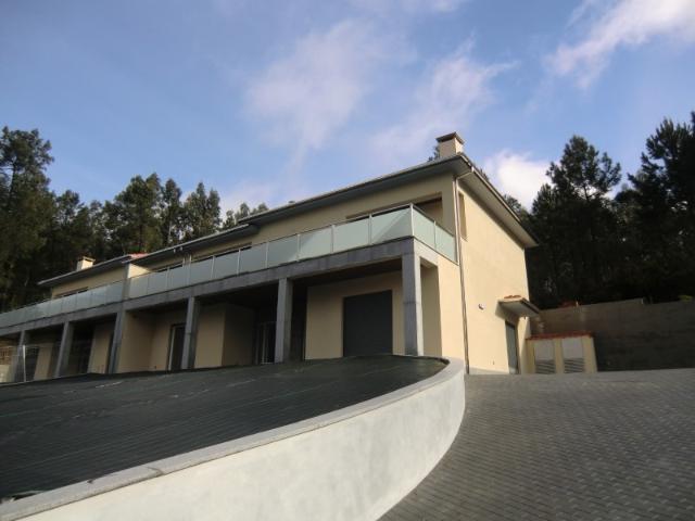 Moradia T 4,Fermedo,Arouca