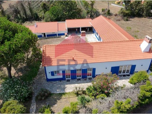 Moradia T3 Térrea e isolada