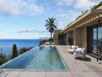 Moradia Térrea T3 + 1 Contemporânea com Piscina e Vista Mar