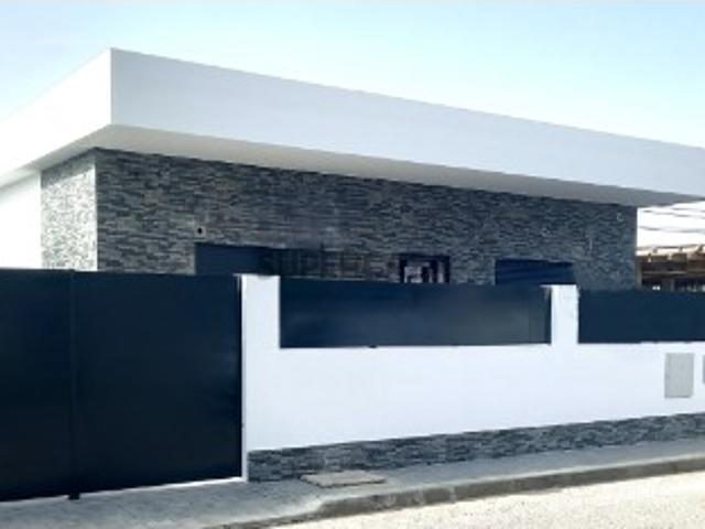 MORADIA TÉRREA T3 + 1 Fernão Ferro
