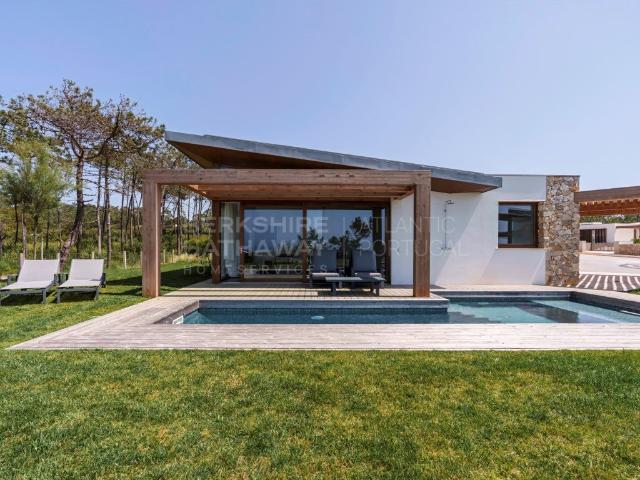 Moradia térrea T3 com piscina e rooftop, West Cliffs Ocean &. 150m² Vau