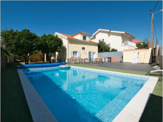 Moradia Isolada T3 com Piscina Furo água Aroeira