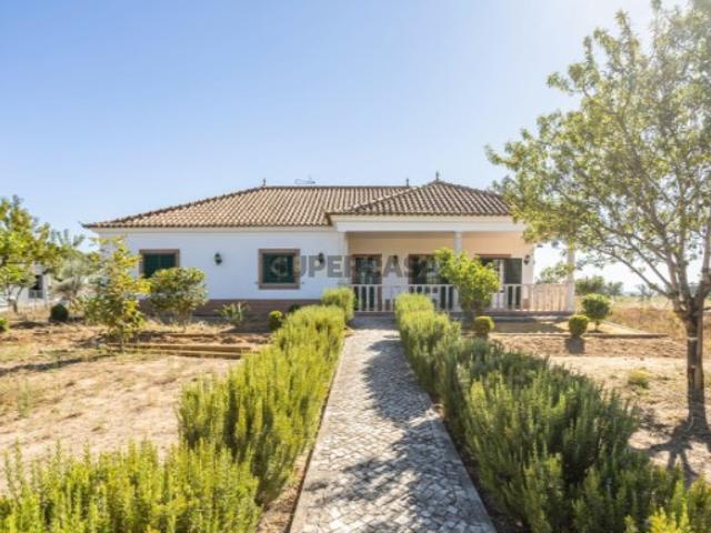 Moradia Térrea T3 com Piscina, Garagem e Amplo Terreno 2908m2 Aveiras de Cima Azambuja Lisboa telefone