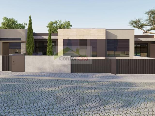 Moradia Térrea T3 de Luxo com Piscina no Centro de Braga