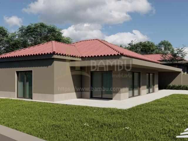 Moradia térrea T3 em construção em Torre e Vila Mou