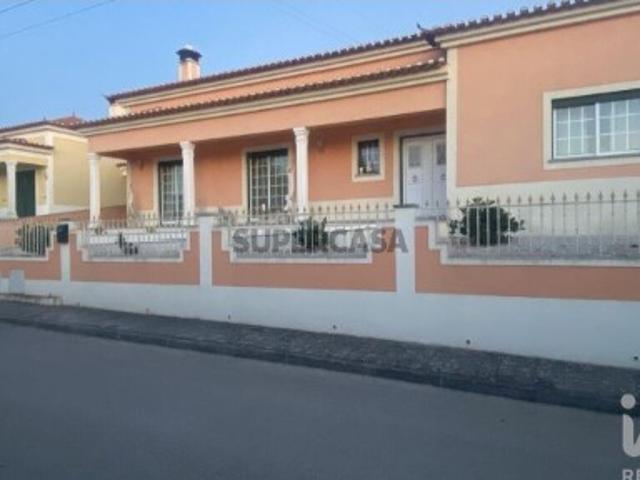 Moradia térrea T3 em Galveias de 160 m²