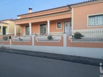 Moradia térrea T3 em Galveias de 160 m²