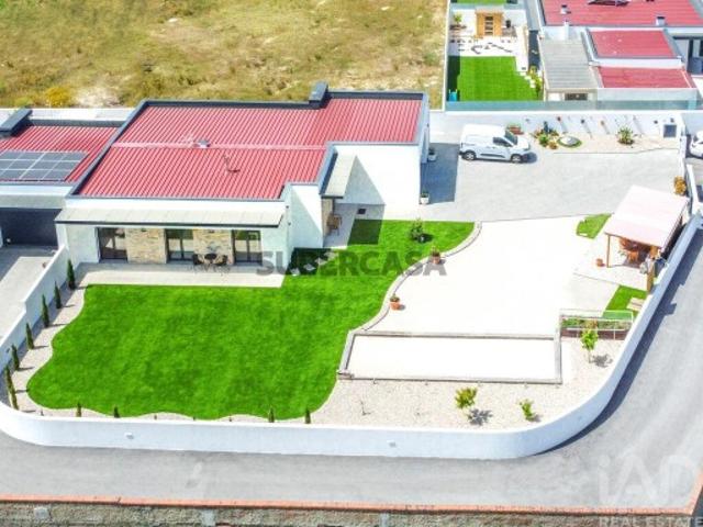 Moradia térrea T3 em Pataias e Martingança de 150,5 m²