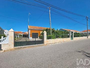 Moradia térrea T3 em Rio de Moinhos de 165 m²